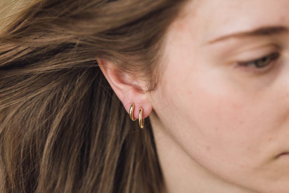 Hoop Earrings in 10kt Yellow Gold