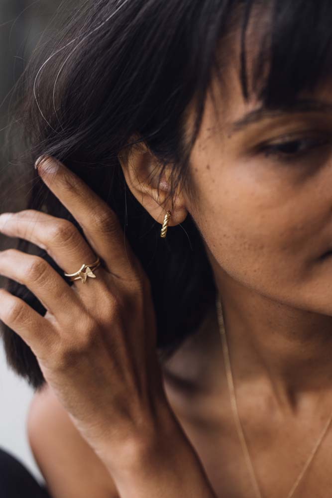 15MM Petite Cornetto Hoop Earrings in 10kt Yellow Gold