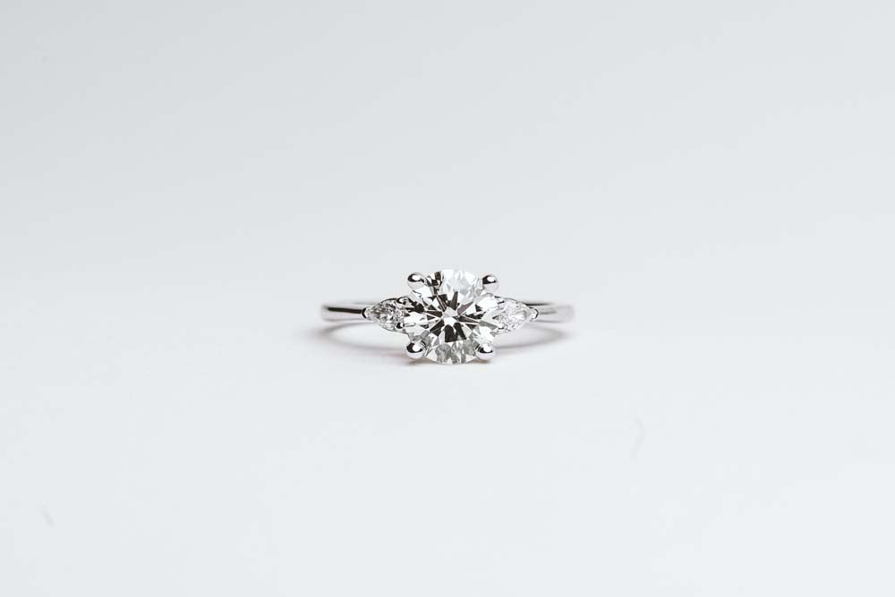 Round Brilliant Engagement Ring
