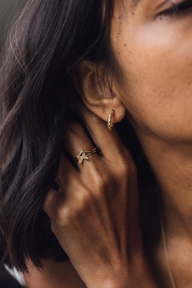 15MM Petite Cornetto Hoop Earrings in 10kt Yellow Gold