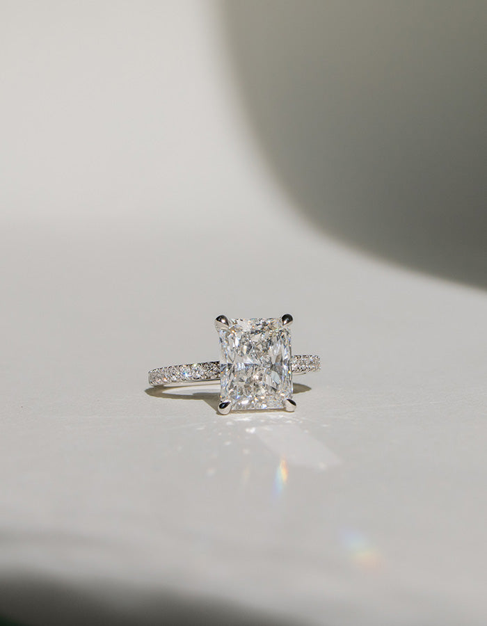 Radiant Engagement Ring RIN-LER-0327