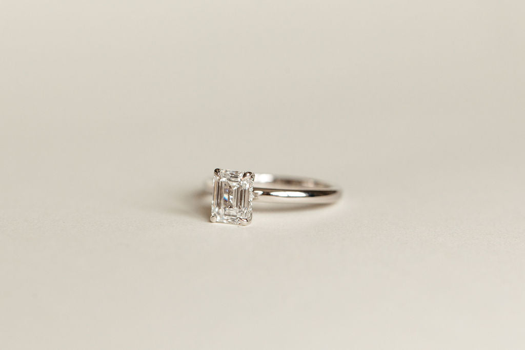 Emerald Cut Engagement Ring RIN-LER-0047