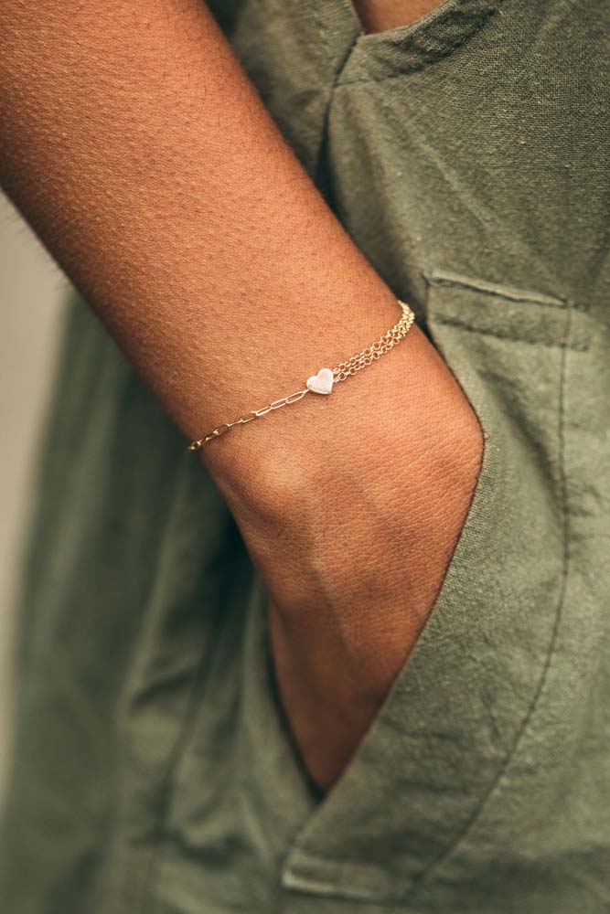 7.5″ Paperclip / Rolo Chain Mini Heart Bracelet in 10kt Yellow Gold