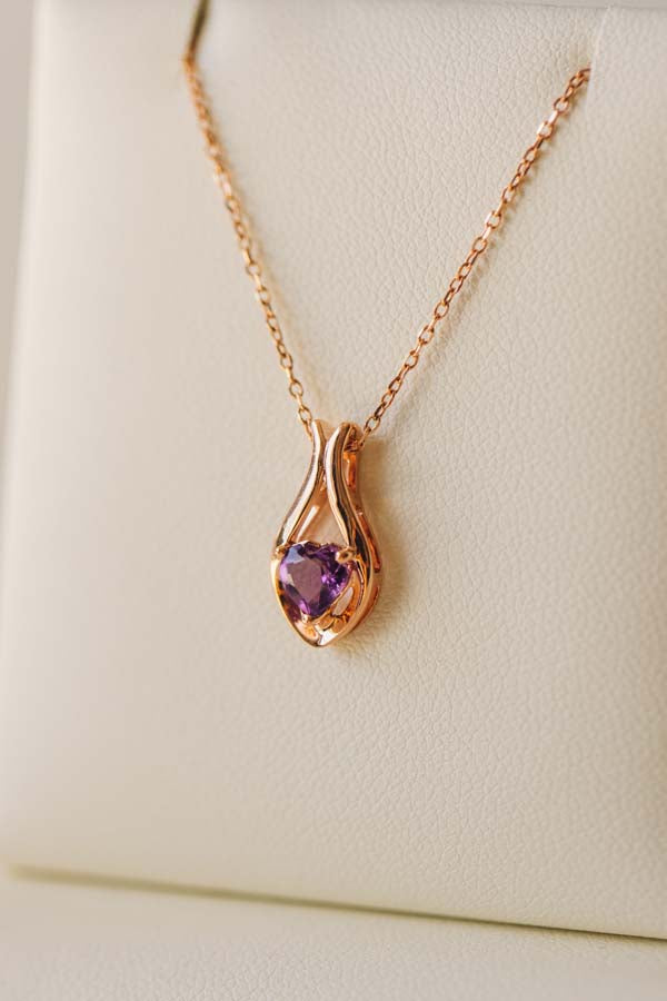 Pendant with 5MM Heart Shape Amethyst in 10kt Rose Gold with Chain