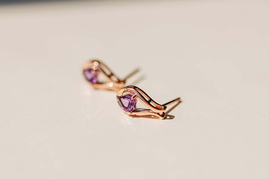Earrings with 5MM Heart Shape Amethyst in 10kt Rose Gold