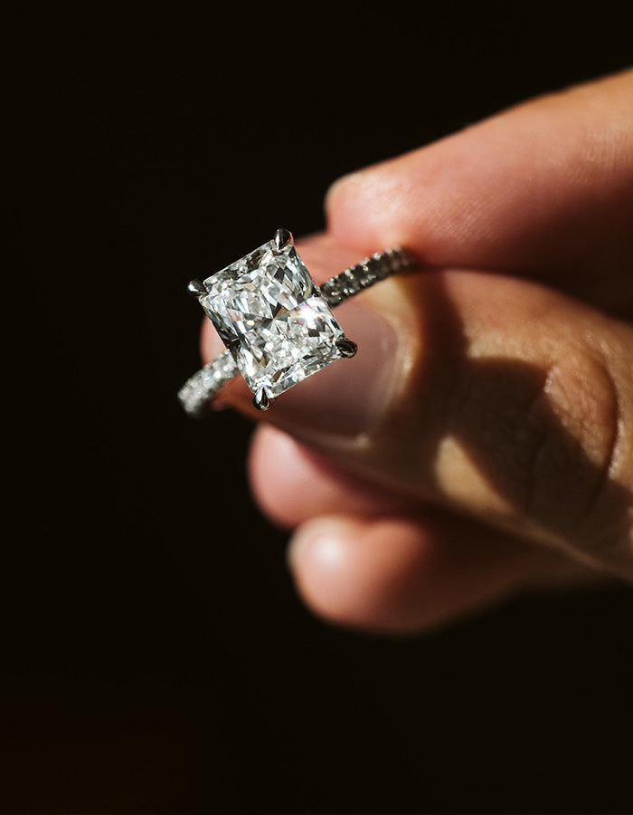 Radiant Engagement Ring RIN-LER-0327