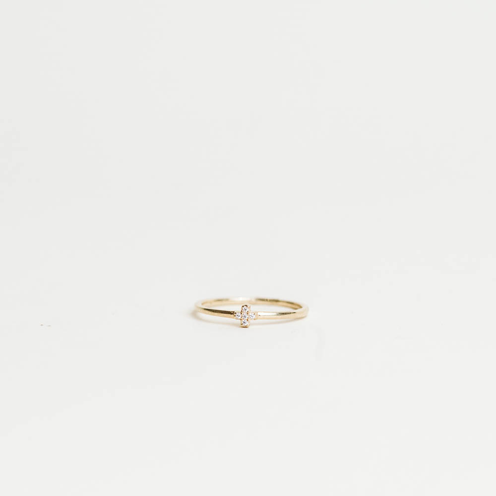 Cubic Zirconia Clover Ring in 10KT Yellow Gold