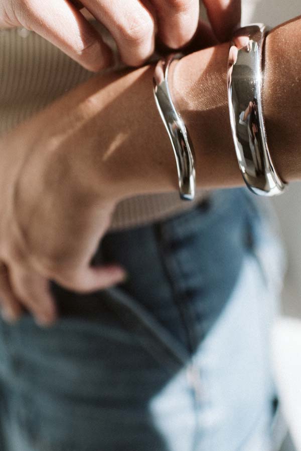 14MM Amelie Round Bangle in Sterling Silver