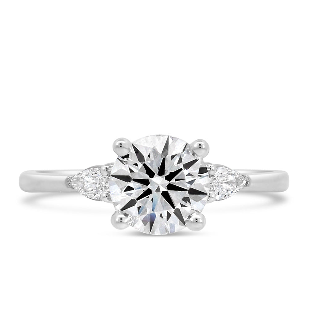 Round Diamond Engagement Ring