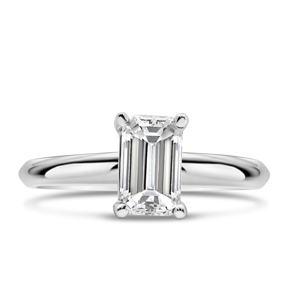 Ring with 1.00 Carat Diamond in 14kt White Gold