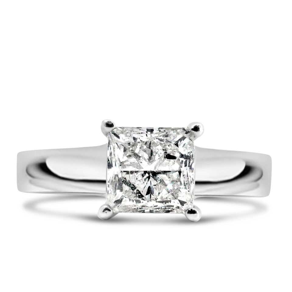 Engagement Ring with 1.50 Carat Diamond in 14kt White Gold