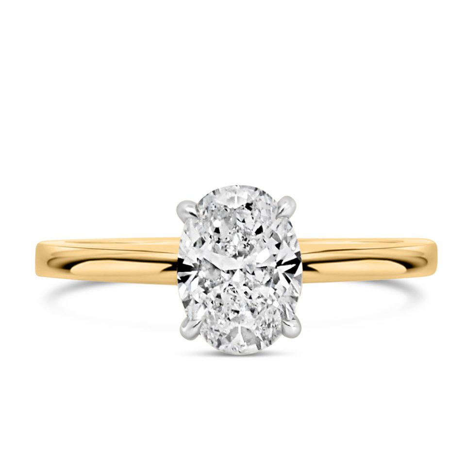 Stunning Oval shaped Engagement Ring: Sparkling 1.33 Carat Lab Created Diamonds