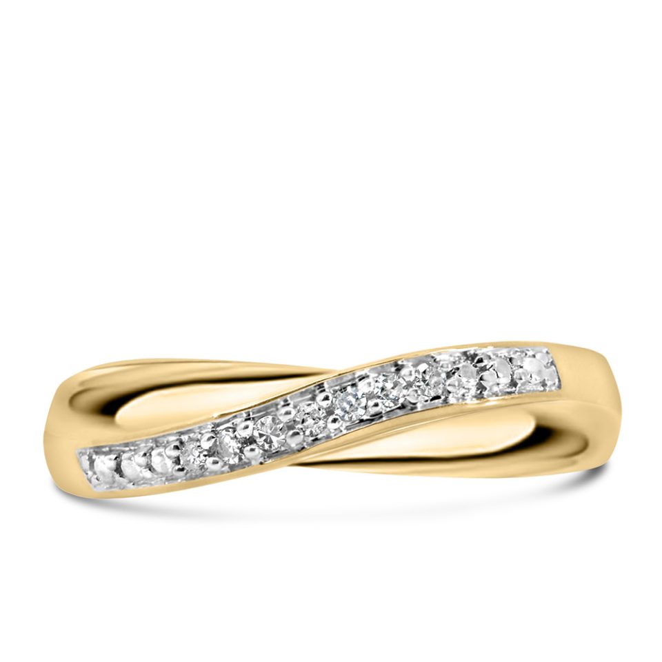 Wedding Band with .05 Carat TW of Diamonds in 10kt Yellow Gold