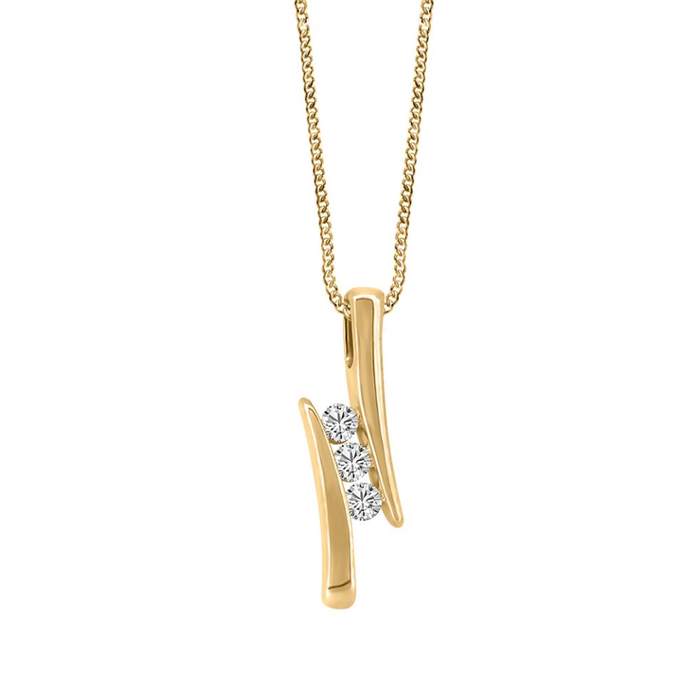 Pendant with .15 Carat TW Diamond with Chain in 10kt Yellow Gold